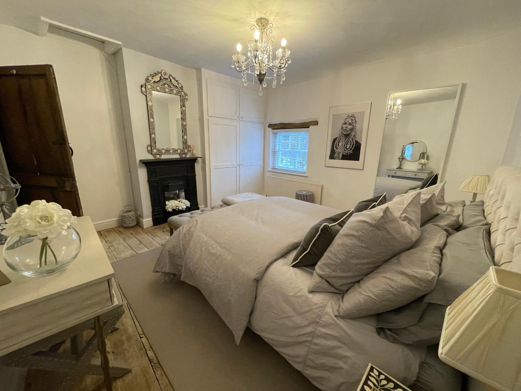 Entire Georgian Luxury Home - 3 Storey- High St Henley-In-Arden -Two Bedrooms-Sleeps 4 エクステリア 写真